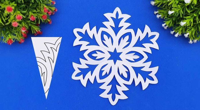 How to Make Easy Christmas Snowflakes Out Of Paper